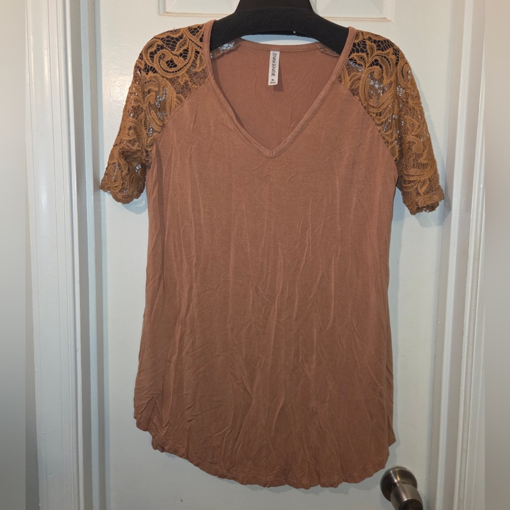 Zenana Signature Light Brown Lace Sleeve Top Blouse Shirt.  Size XL.